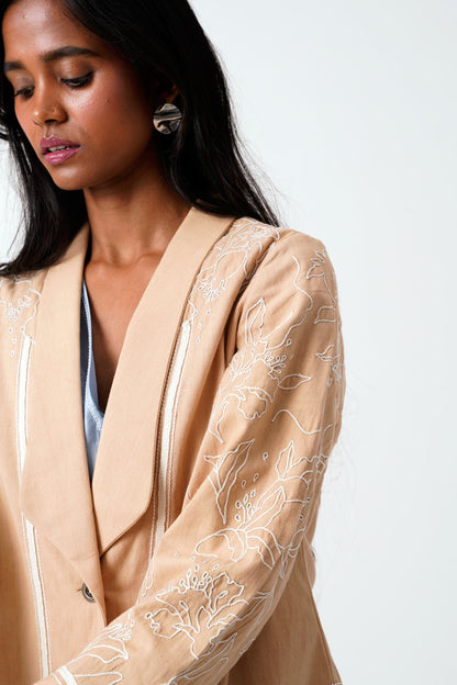 Latte Bree - Vintage Embroidered Blazer