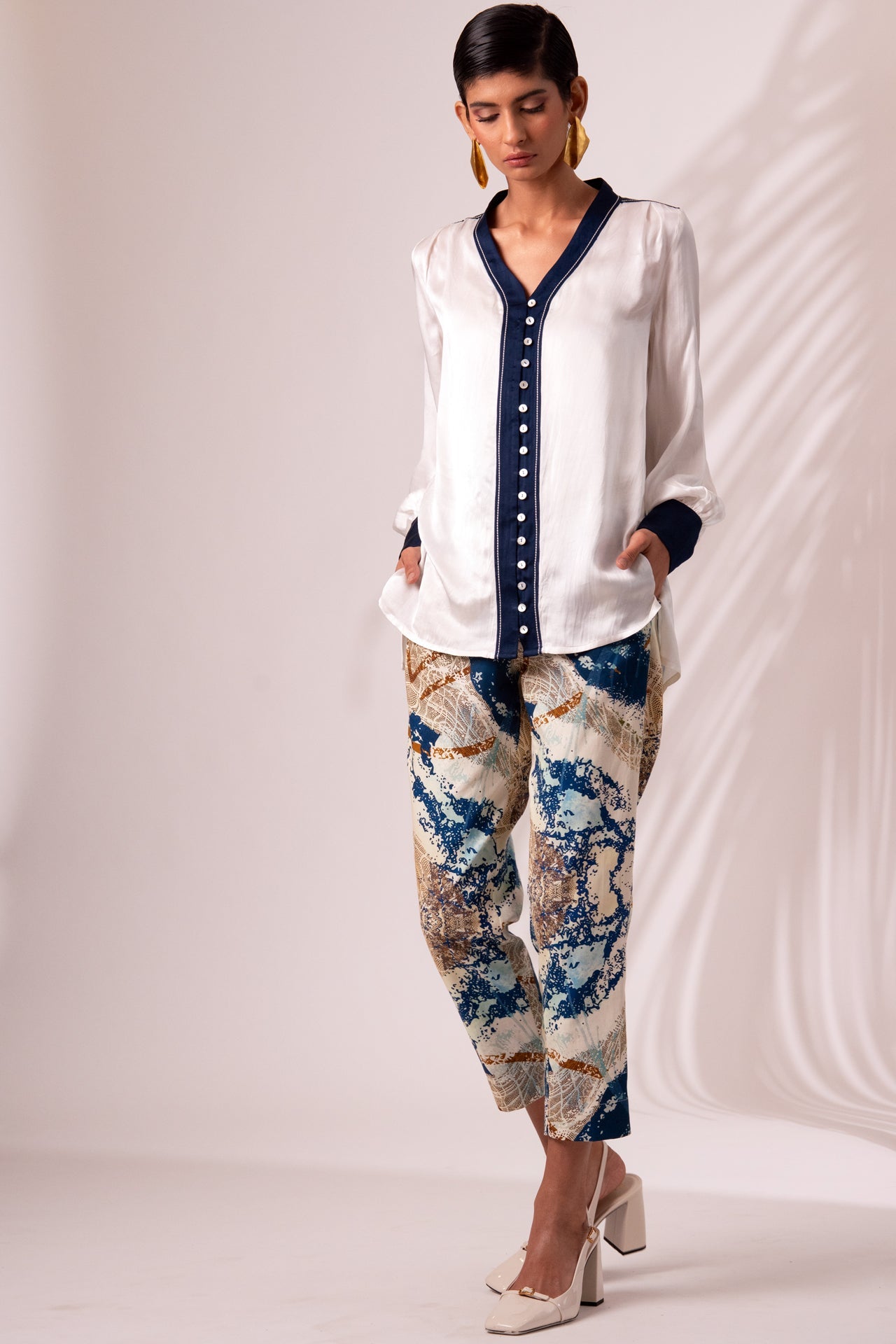 Benita - Back Cut-out Top + Printed Trousers