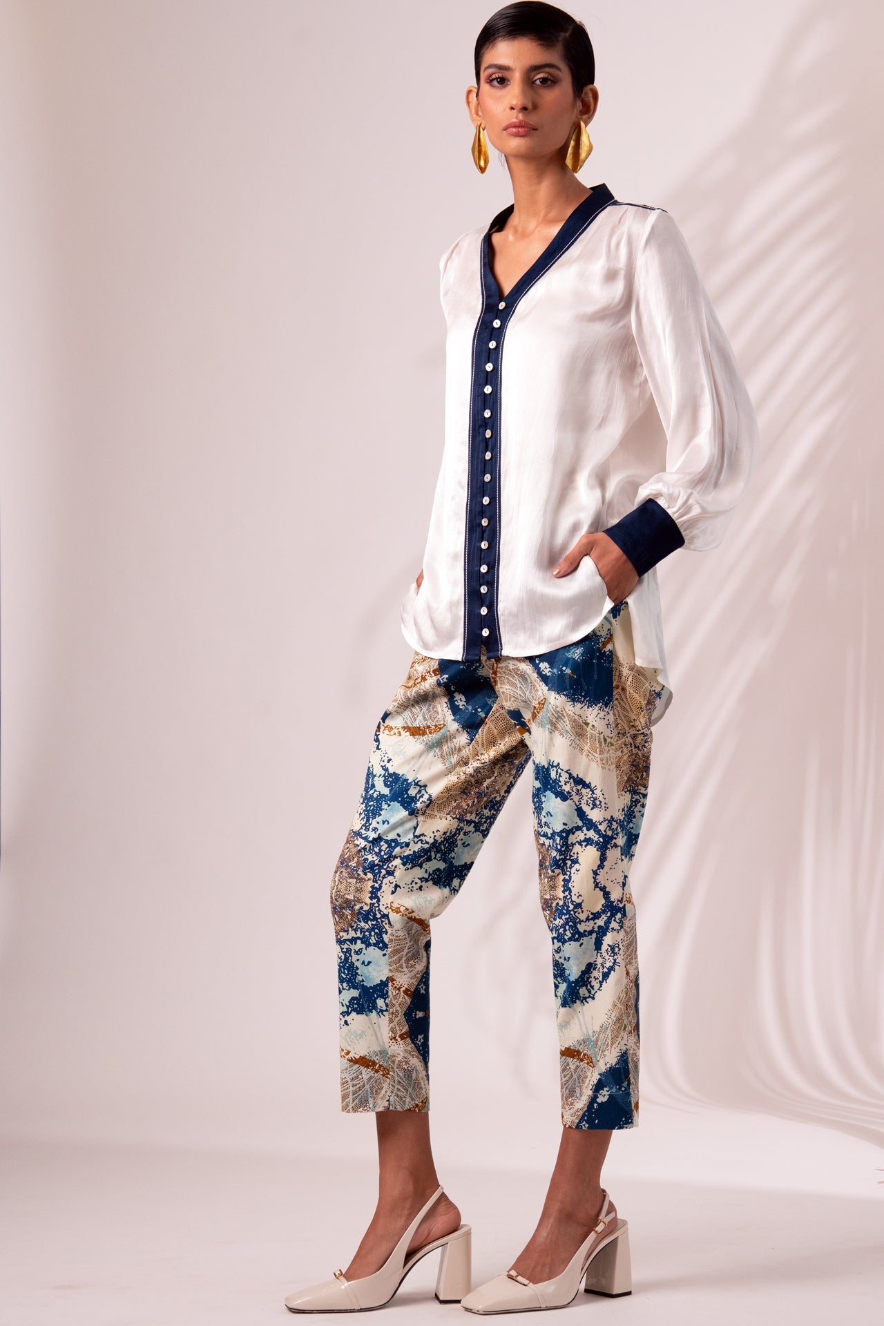 Benita - Back Cut-out Top + Printed Trousers