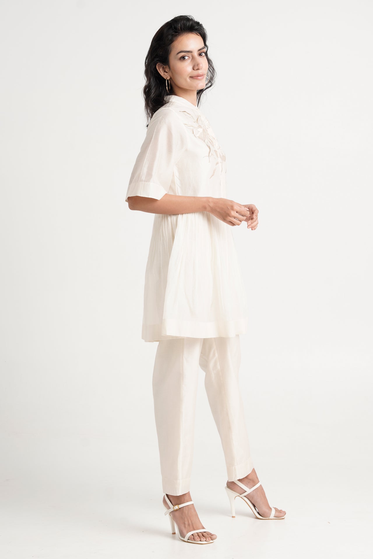 Ivory Abe 2.5 - Tonal Embroidery Peplum Tunic Set